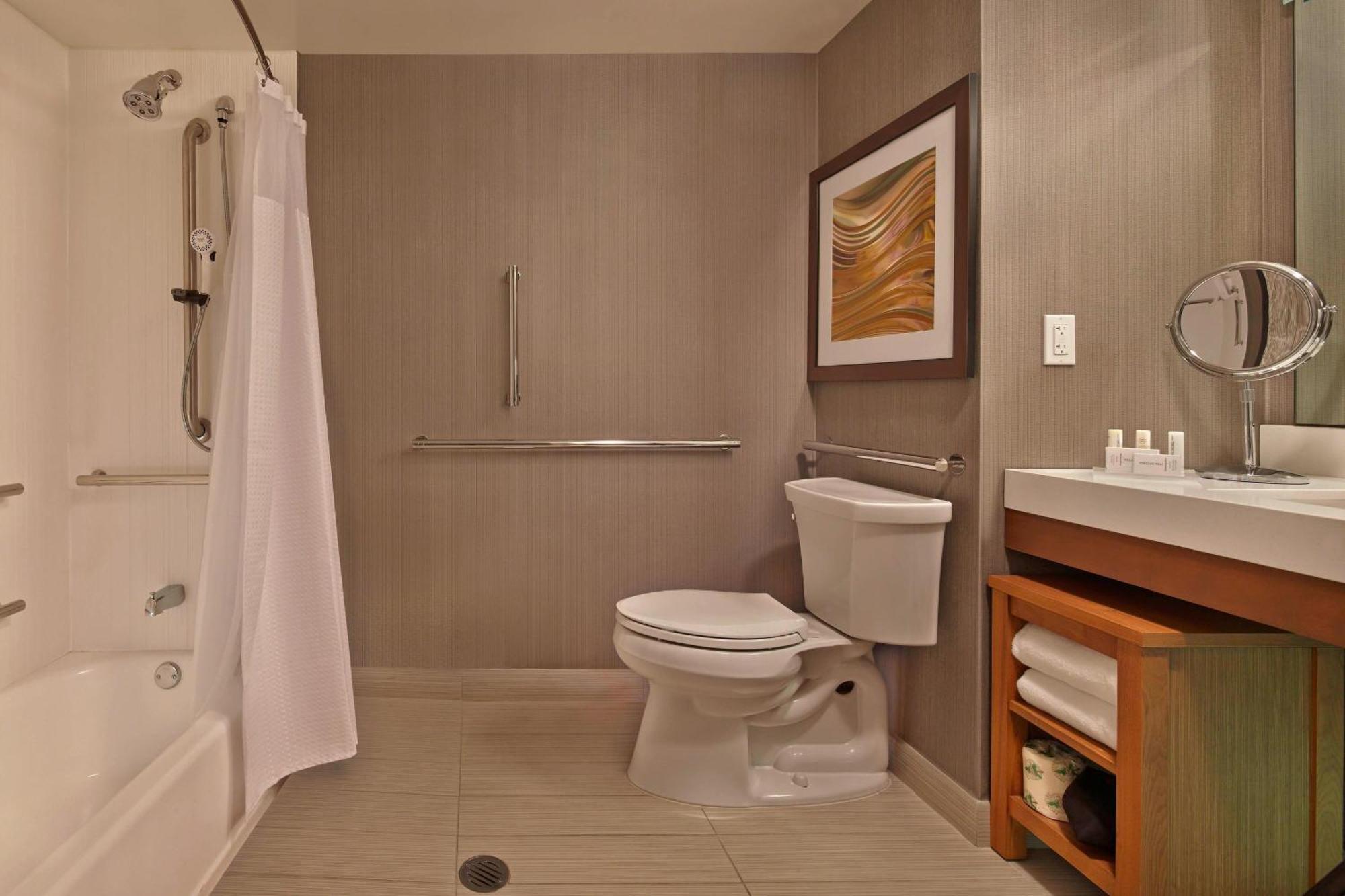 King Room,1632283895:JPEG
